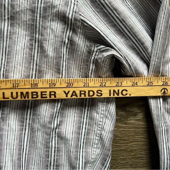 Bugatchi Uomo Shaped Fit Button Front Gray White Striped Shirt Men's size Medium - Picture 9 of 10